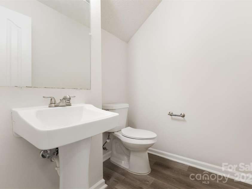 3312 James Road, Charlotte, NC 28215.  MLS# CAR4257172, YatesRealty ID 12869. 