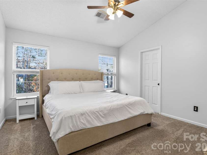 8704 Laurel Run Drive, Charlotte, NC 28269.  MLS# CAR4351179, YatesRealty ID 12869. 