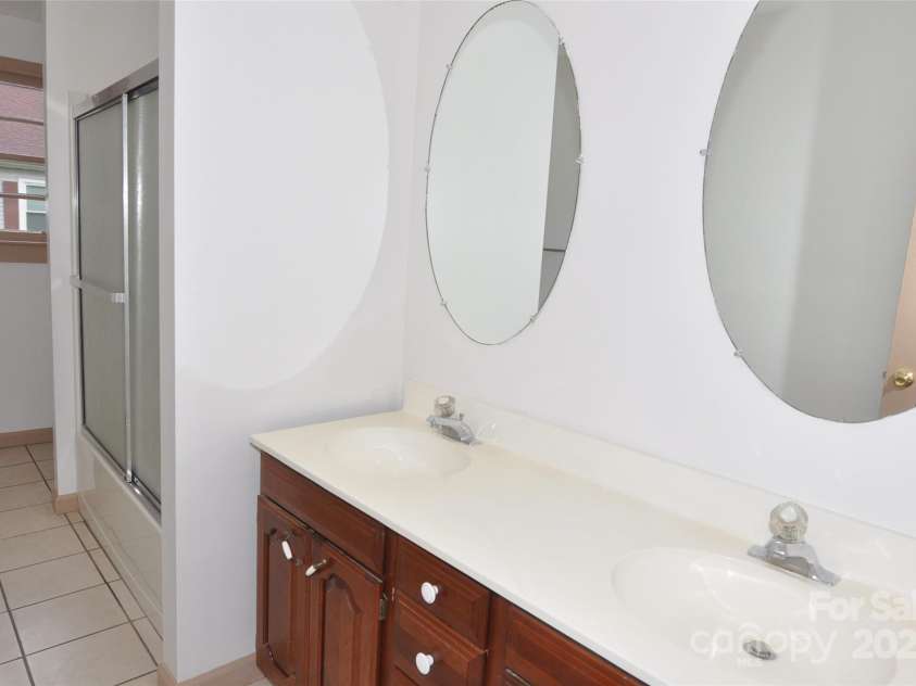 510 Gage Street, Chester, SC 29706.  MLS# CAR4292282, YatesRealty ID 1287. 