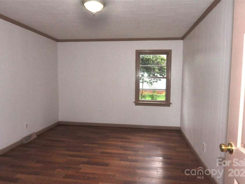 510 Gage Street, Chester, SC 29706.  MLS# CAR4292282, YatesRealty ID 1287. 