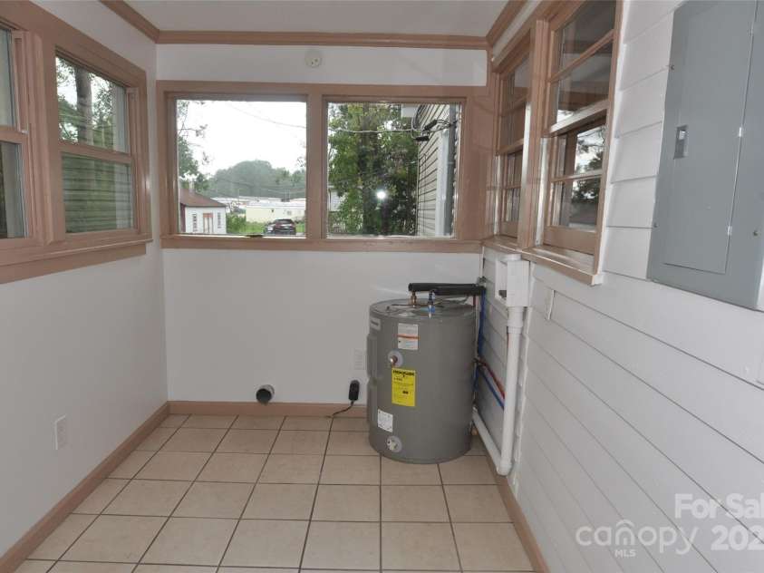 510 Gage Street, Chester, SC 29706.  MLS# CAR4292282, YatesRealty ID 1287. 