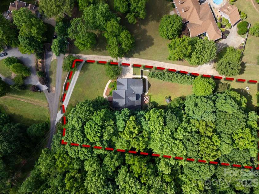 328 Whippoorwill Road, Mooresville, NC 28117.  MLS# CAR4285681, YatesRealty ID 12870. 