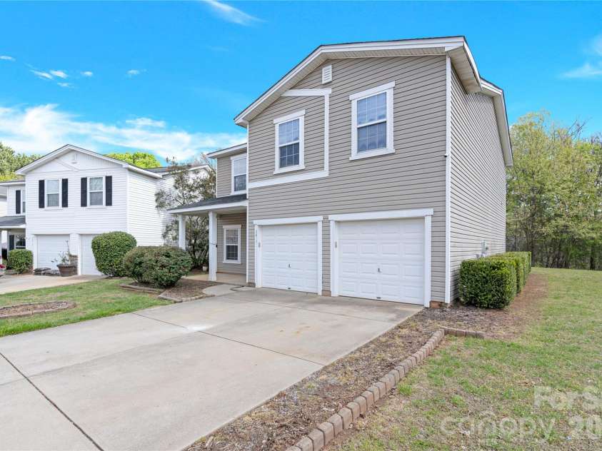 9812 Rocky Ford Club Road, Charlotte, NC 28269.  MLS# CAR4358727, YatesRealty ID 12870. 