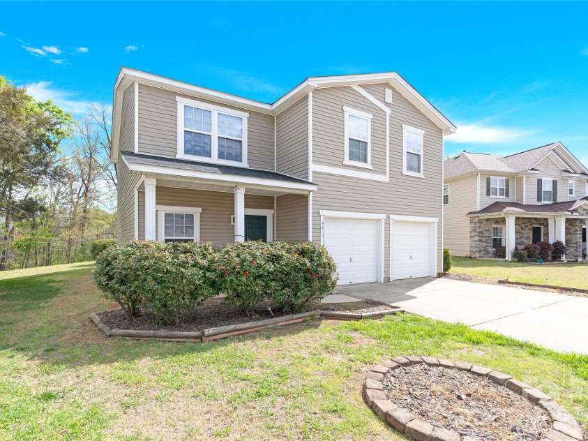 9812 Rocky Ford Club Road, Charlotte, NC 28269.  MLS# CAR4358727, YatesRealty ID 12870. 