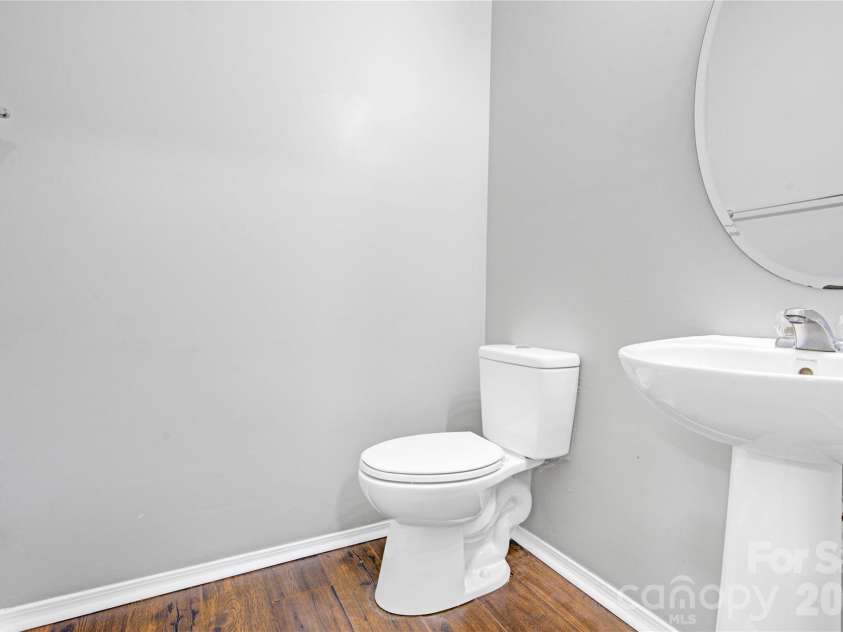 9812 Rocky Ford Club Road, Charlotte, NC 28269.  MLS# CAR4358727, YatesRealty ID 12870. 