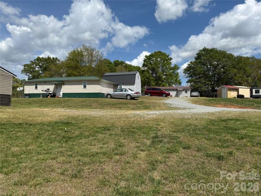 181 Sandy Hill Drive, Forest City, NC 28043.  MLS# CAR4365160, YatesRealty ID 12871. 