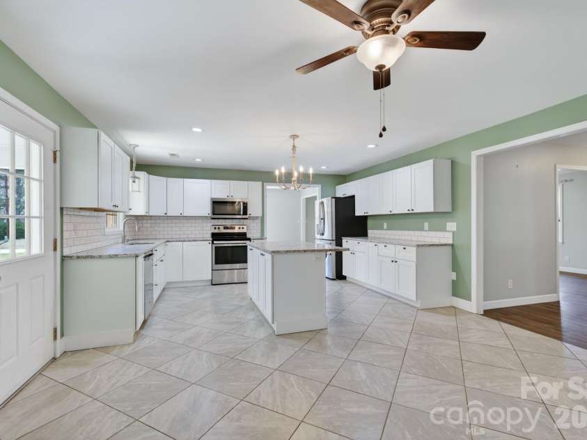 10117 Lancaster Highway, Waxhaw, NC 28173.  MLS# CAR4366573, YatesRealty ID 12872. 