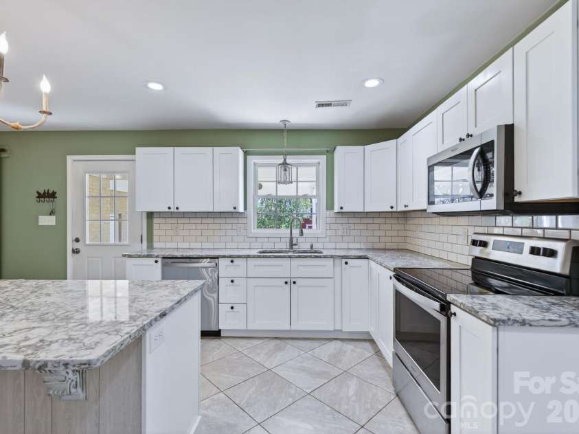 10117 Lancaster Highway, Waxhaw, NC 28173.  MLS# CAR4366573, YatesRealty ID 12872. 