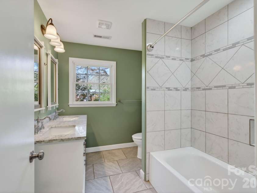 10117 Lancaster Highway, Waxhaw, NC 28173.  MLS# CAR4366573, YatesRealty ID 12872. 