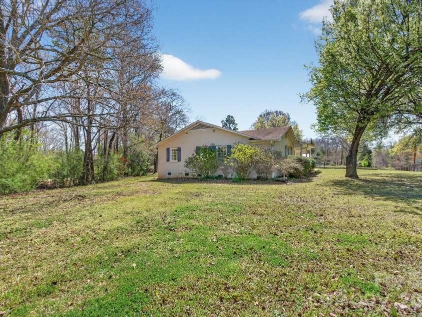 10117 Lancaster Highway, Waxhaw, NC 28173.  MLS# CAR4366573, YatesRealty ID 12872. 