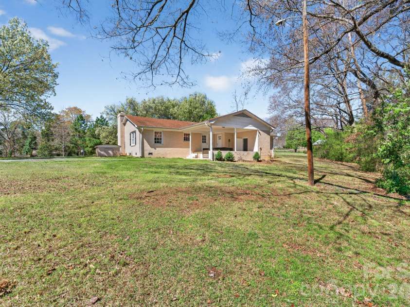 10117 Lancaster Highway, Waxhaw, NC 28173.  MLS# CAR4366573, YatesRealty ID 12872. 
