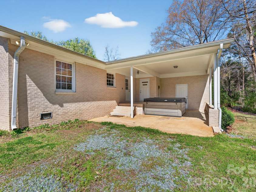 10117 Lancaster Highway, Waxhaw, NC 28173.  MLS# CAR4366573, YatesRealty ID 12872. 