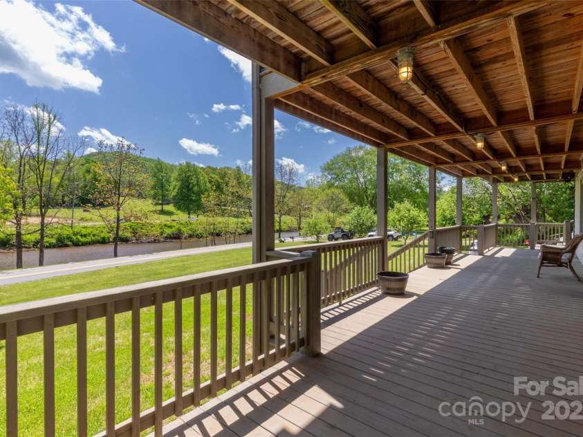 980 South River Road, Sylva, NC 28779.  MLS# CAR4256490, YatesRealty ID 12872. 