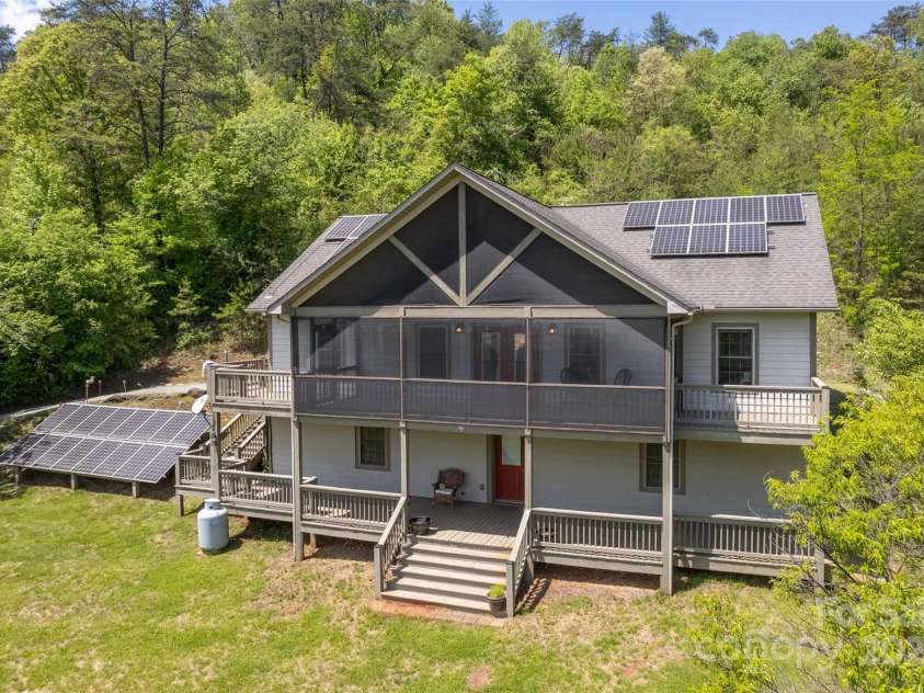 980 South River Road, Sylva, NC 28779.  MLS# CAR4256490, YatesRealty ID 12872. 