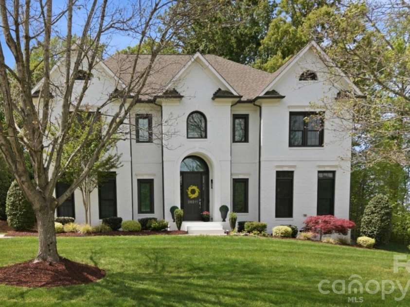 26211 Camden Woods Drive, Fort Mill, SC 29707.  MLS# CAR4368420, YatesRealty ID 12874. 