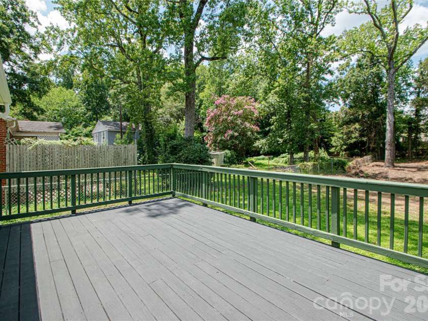 1741 Dallas Avenue, Charlotte, NC 28205.  MLS# CAR4320346, YatesRealty ID 12875. 