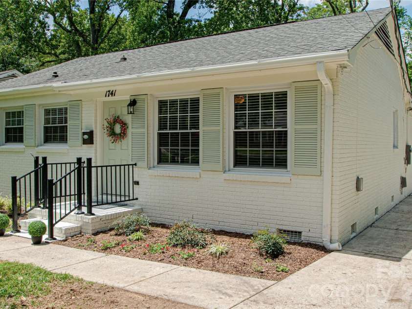 1741 Dallas Avenue, Charlotte, NC 28205.  MLS# CAR4320346, YatesRealty ID 12875. 
