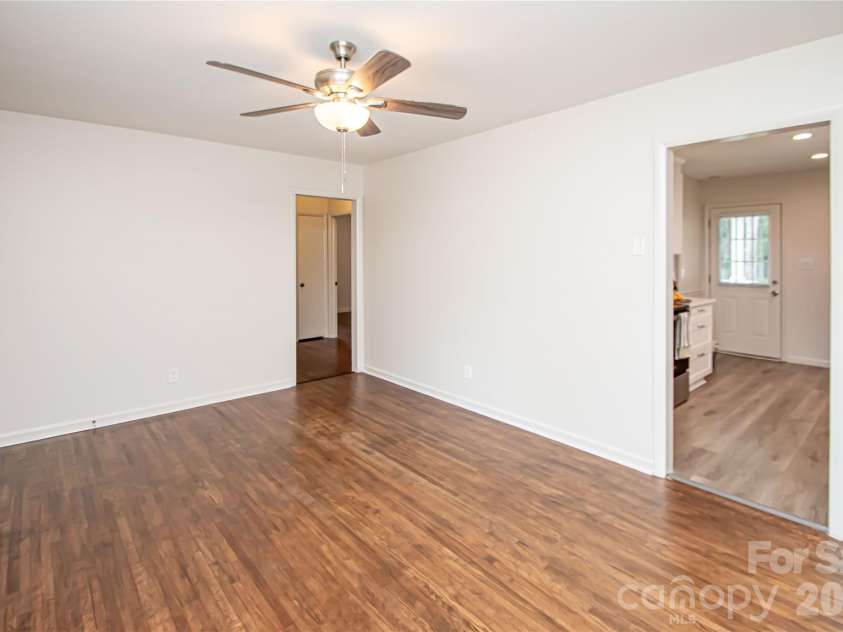 1741 Dallas Avenue, Charlotte, NC 28205.  MLS# CAR4320346, YatesRealty ID 12875. 