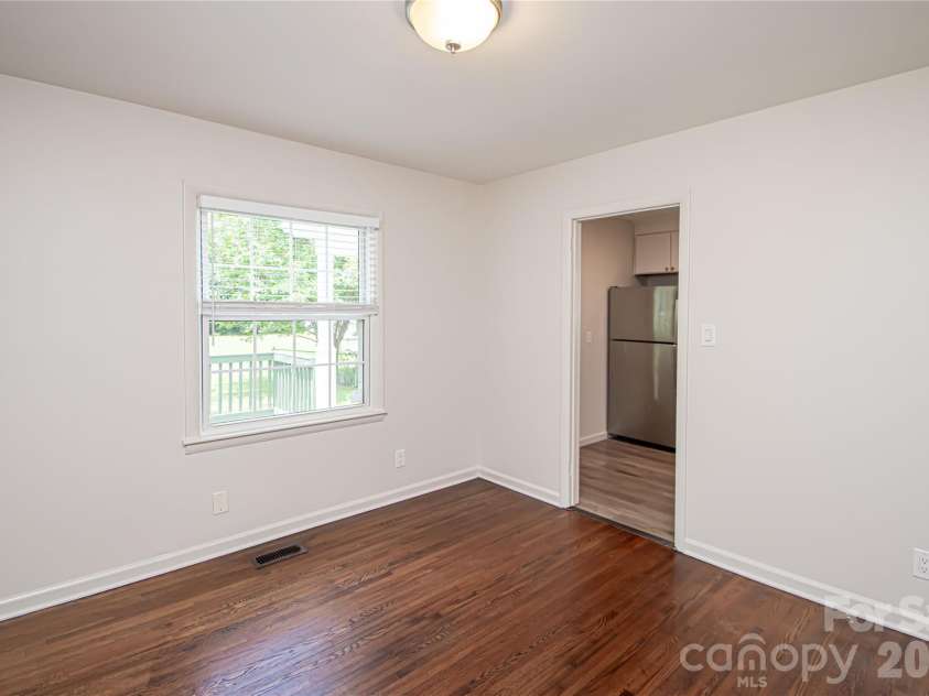 1741 Dallas Avenue, Charlotte, NC 28205.  MLS# CAR4320346, YatesRealty ID 12875. 