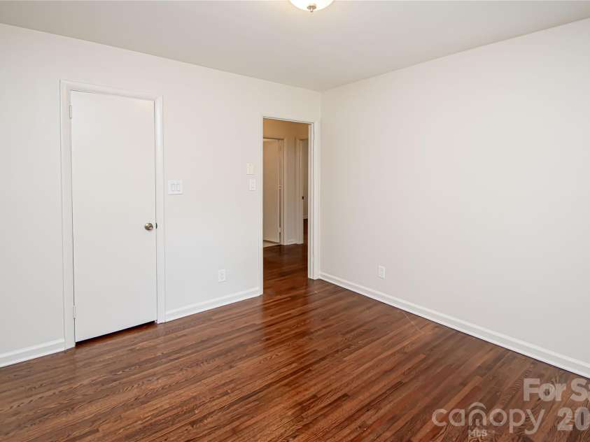 1741 Dallas Avenue, Charlotte, NC 28205.  MLS# CAR4320346, YatesRealty ID 12875. 