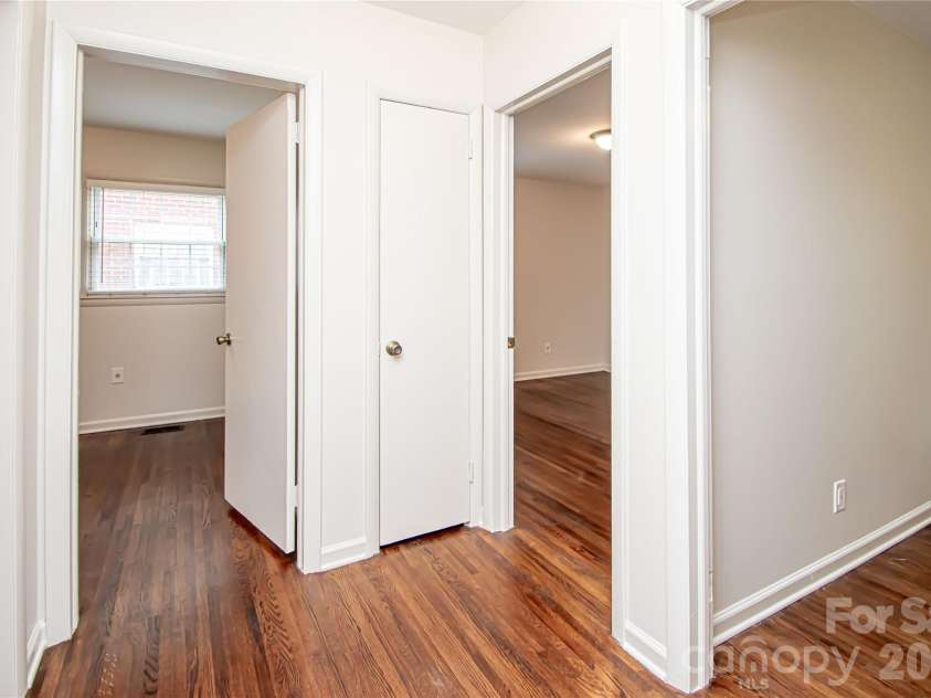 1741 Dallas Avenue, Charlotte, NC 28205.  MLS# CAR4320346, YatesRealty ID 12875. 