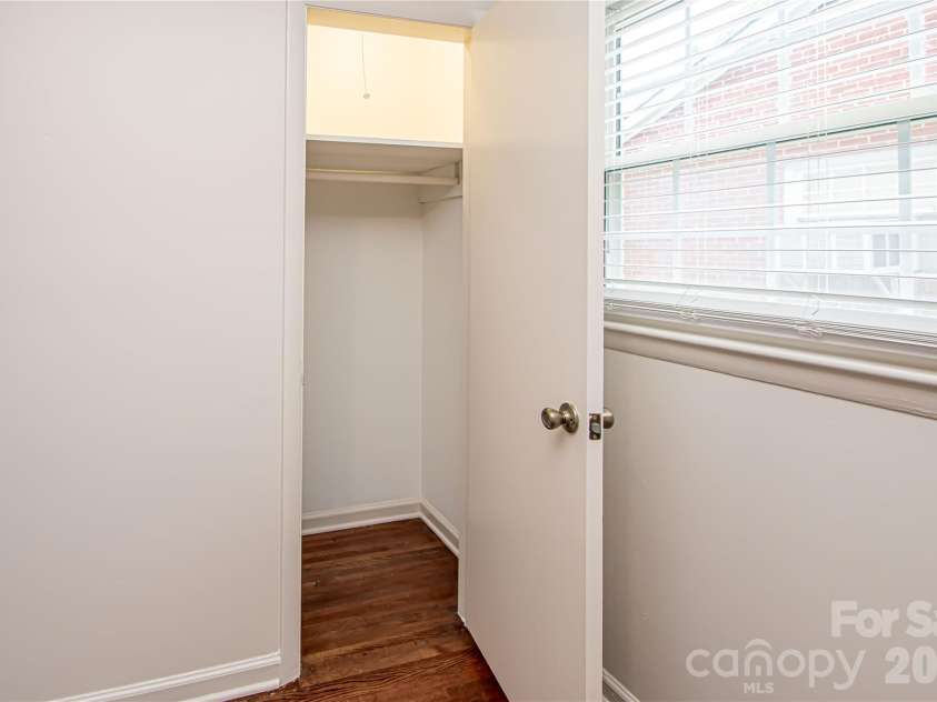 1741 Dallas Avenue, Charlotte, NC 28205.  MLS# CAR4320346, YatesRealty ID 12875. 