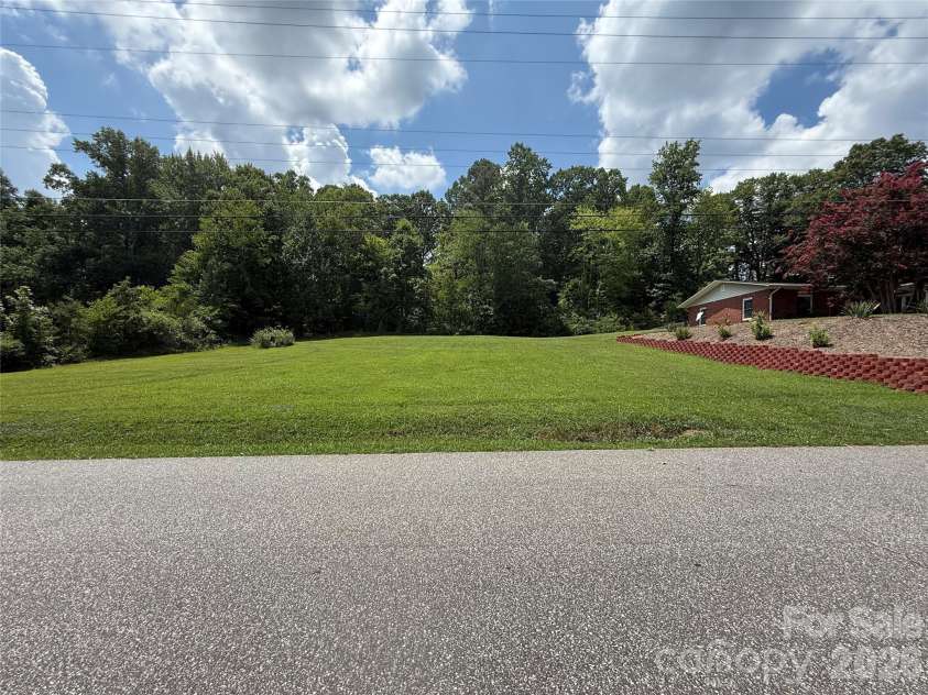 108 Scott Street, Morganton, NC 28655.  MLS# CAR4368965, YatesRealty ID 12877. 
