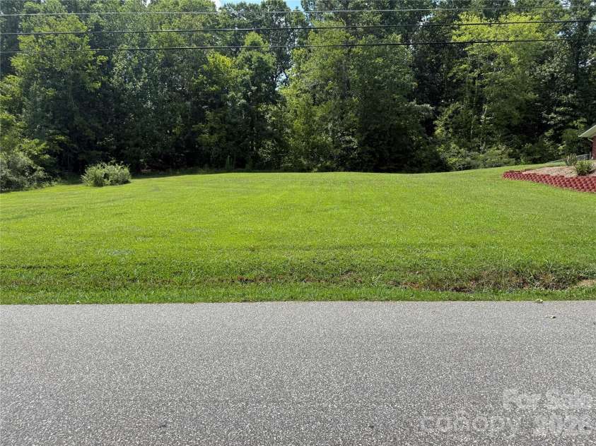 108 Scott Street, Morganton, NC 28655.  MLS# CAR4368965, YatesRealty ID 12877. 