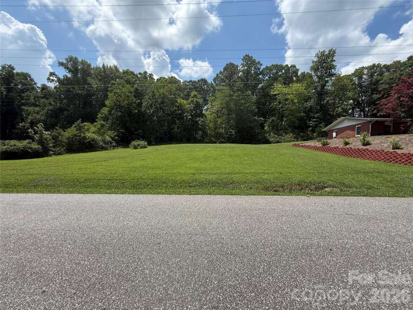 108 Scott Street, Morganton, NC 28655.  MLS# CAR4368965, YatesRealty ID 12877. 