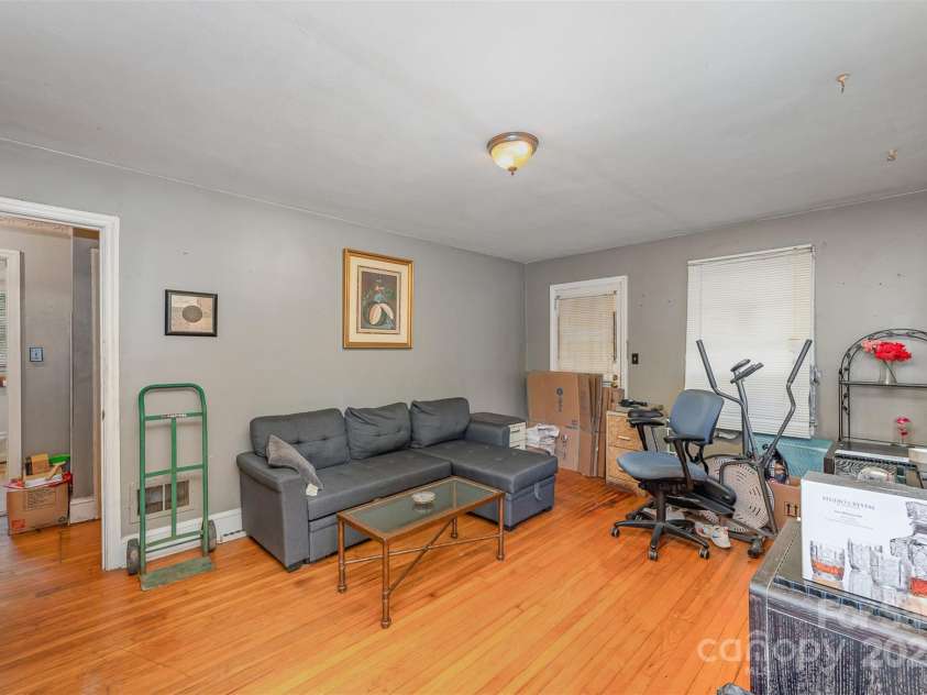 2740 Dogwood Avenue, Charlotte, NC 28206.  MLS# CAR4122087, YatesRealty ID 1288. 