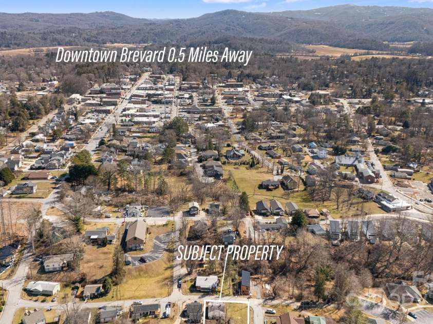 72 North Lane, Brevard, NC 28712.  MLS# CAR4225441, YatesRealty ID 1288. 