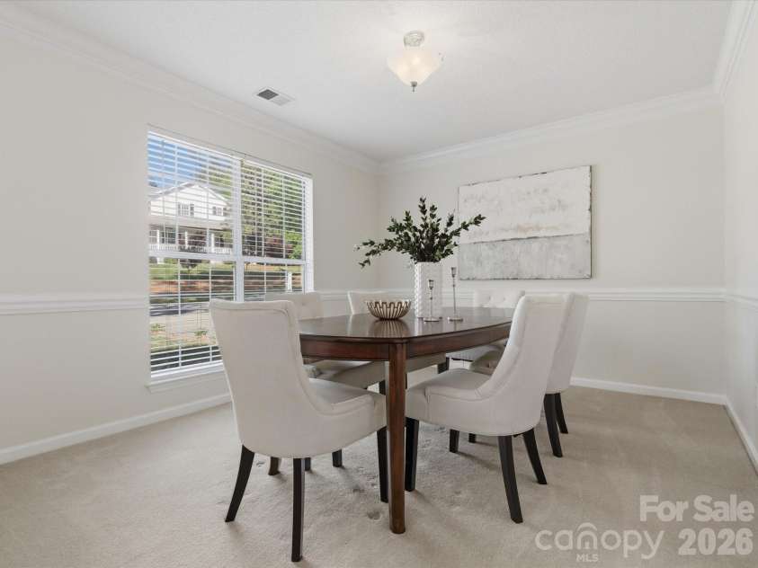 3129 Crescent Knoll Drive, Matthews, NC 28105.  MLS# CAR4367980, YatesRealty ID 12882. 