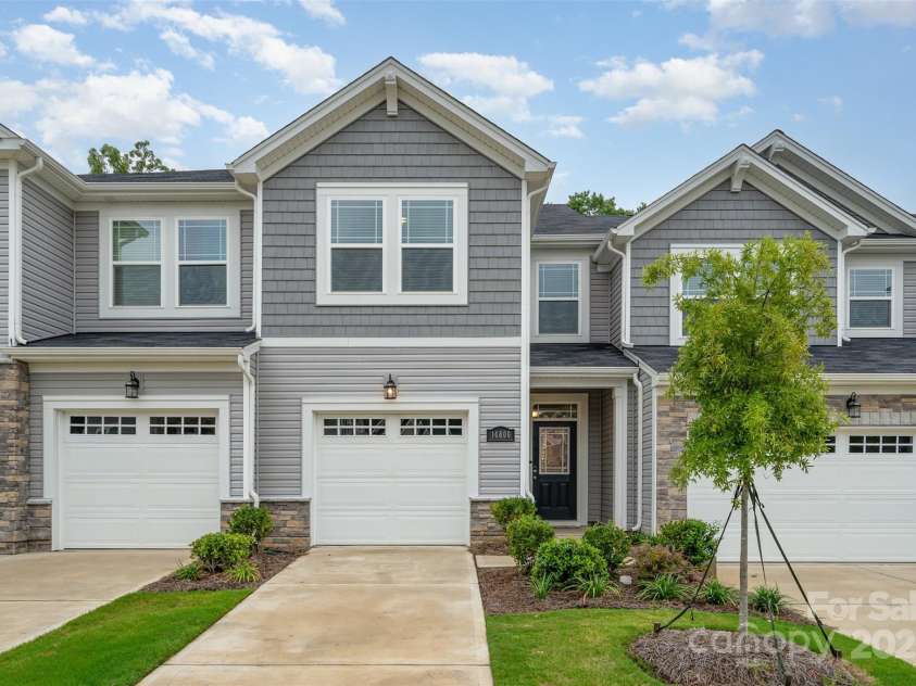 14806 Tamarack Drive, Charlotte, NC 28278.  MLS# CAR4290041, YatesRealty ID 12883. Front Exterior