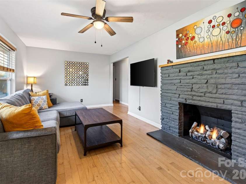 316 Wilson Avenue, Swannanoa, NC 28778.  MLS# CAR4361126, YatesRealty ID 12884. 