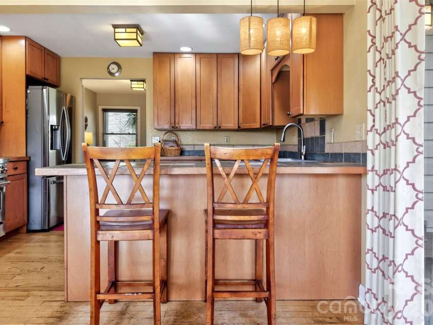 316 Wilson Avenue, Swannanoa, NC 28778.  MLS# CAR4361126, YatesRealty ID 12884. 