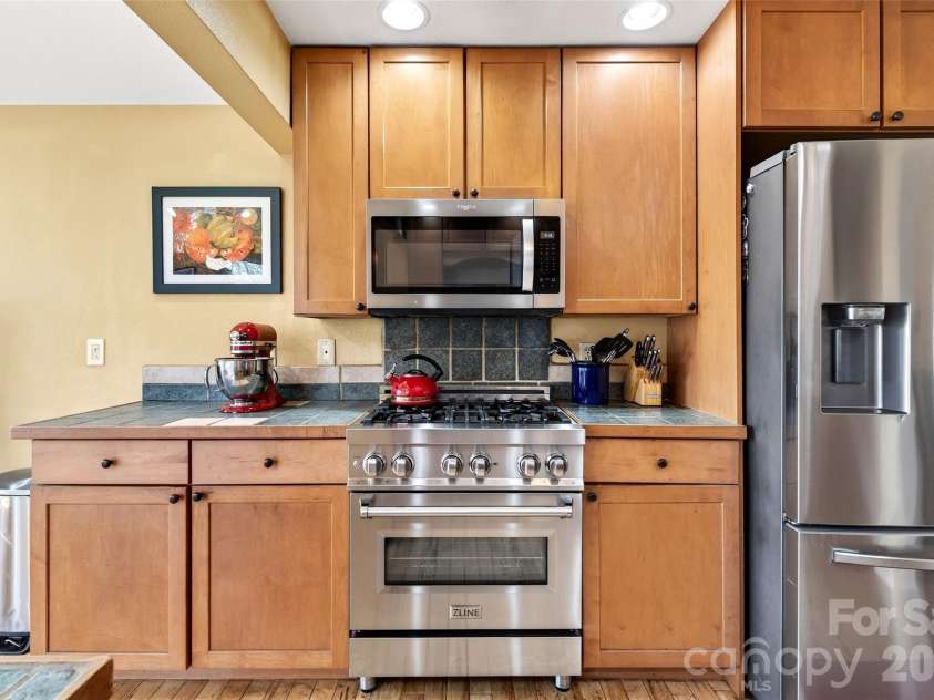 316 Wilson Avenue, Swannanoa, NC 28778.  MLS# CAR4361126, YatesRealty ID 12884. 