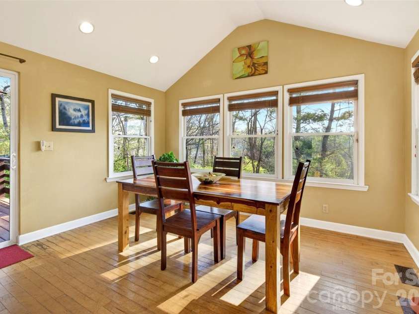316 Wilson Avenue, Swannanoa, NC 28778.  MLS# CAR4361126, YatesRealty ID 12884. 