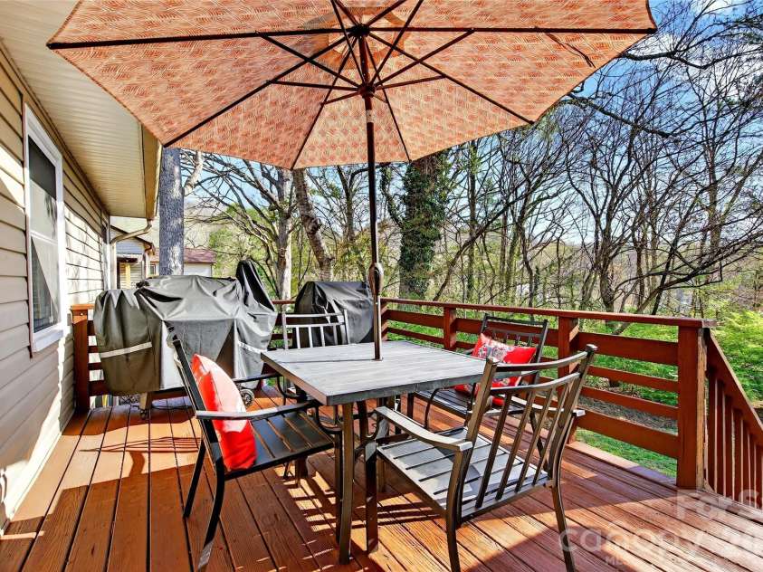316 Wilson Avenue, Swannanoa, NC 28778.  MLS# CAR4361126, YatesRealty ID 12884. 