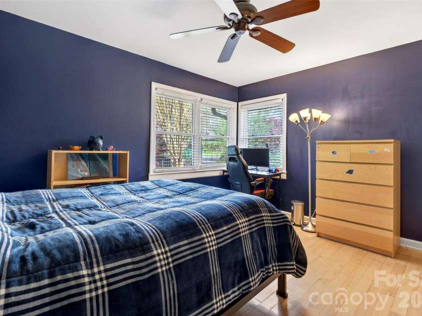 316 Wilson Avenue, Swannanoa, NC 28778.  MLS# CAR4361126, YatesRealty ID 12884. 