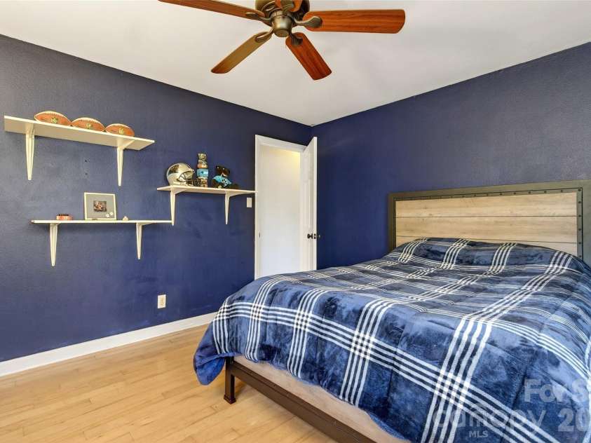 316 Wilson Avenue, Swannanoa, NC 28778.  MLS# CAR4361126, YatesRealty ID 12884. 