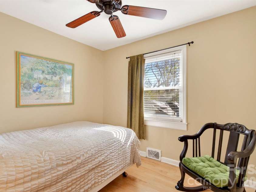316 Wilson Avenue, Swannanoa, NC 28778.  MLS# CAR4361126, YatesRealty ID 12884. 