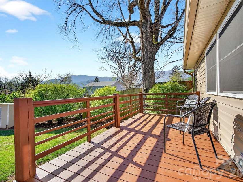 316 Wilson Avenue, Swannanoa, NC 28778.  MLS# CAR4361126, YatesRealty ID 12884. 