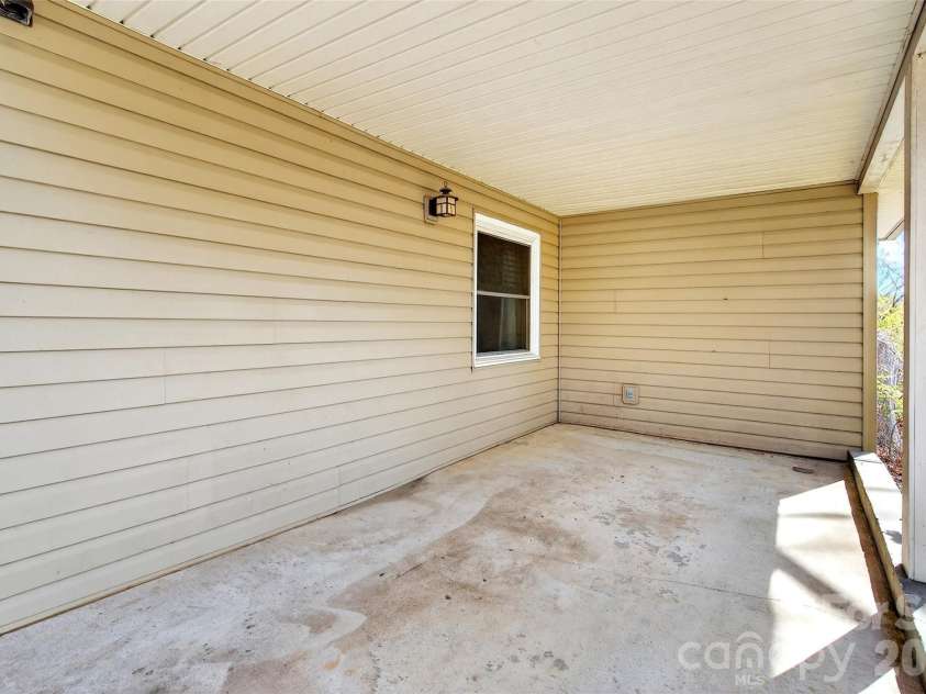 316 Wilson Avenue, Swannanoa, NC 28778.  MLS# CAR4361126, YatesRealty ID 12884. 