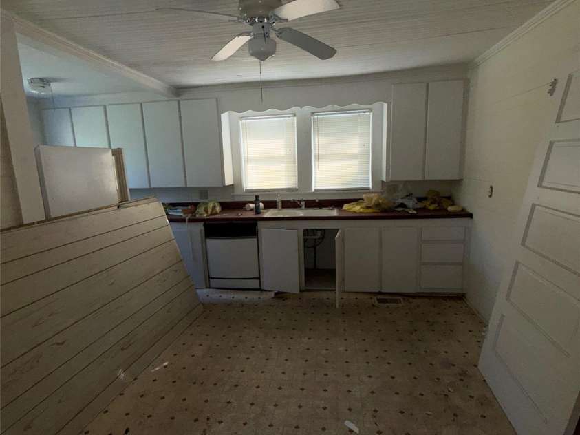 512 Ford Street, Kannapolis, NC 28083.  MLS# CAR4370416, YatesRealty ID 12885. 