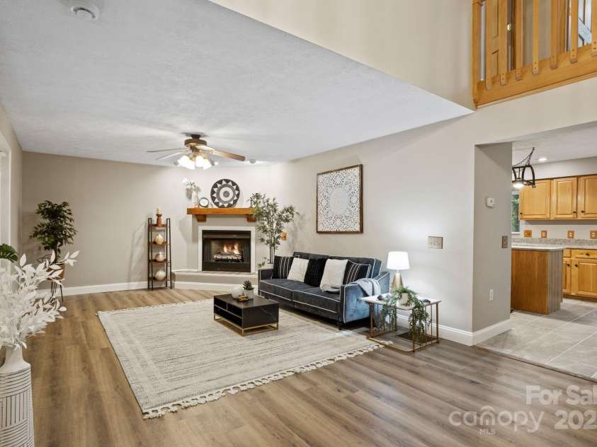 55 Vintage Road, Candler, NC 28715.  MLS# CAR4296951, YatesRealty ID 12885. 