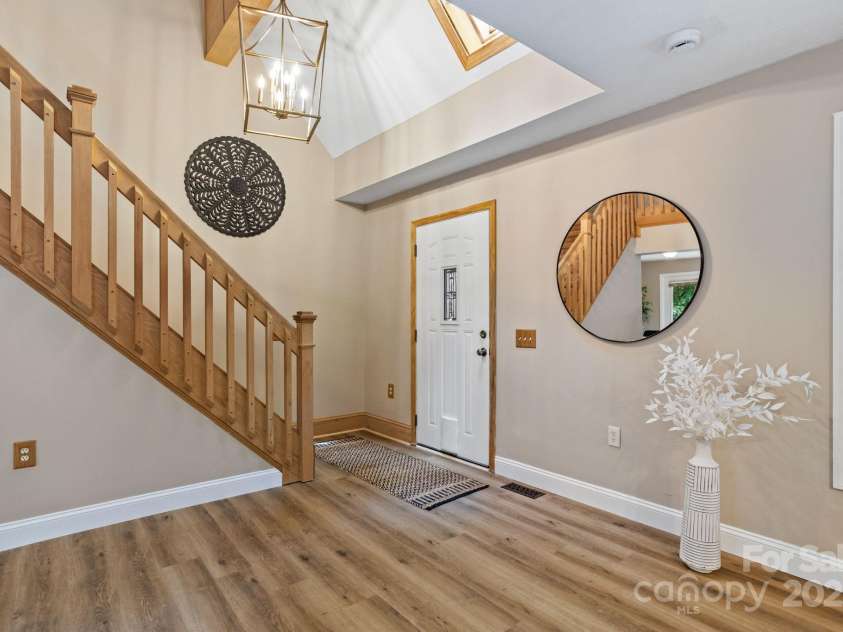 55 Vintage Road, Candler, NC 28715.  MLS# CAR4296951, YatesRealty ID 12885. 