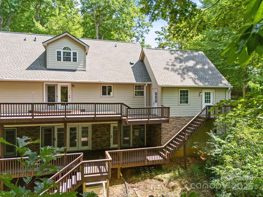 55 Vintage Road, Candler, NC 28715.  MLS# CAR4296951, YatesRealty ID 12885. 