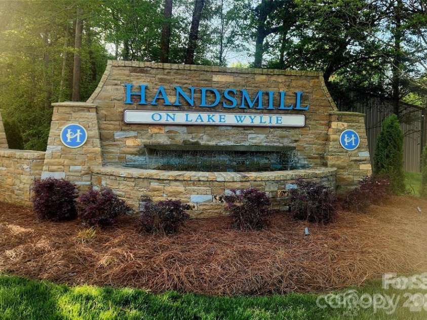 1376 Whistling Lane, York, SC 29745.  MLS# CAR4290672, YatesRealty ID 12886. 