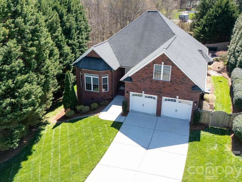 2509 Georgemont Court, Gastonia, NC 28054.  MLS# CAR4359537, YatesRealty ID 12887. Serene setting