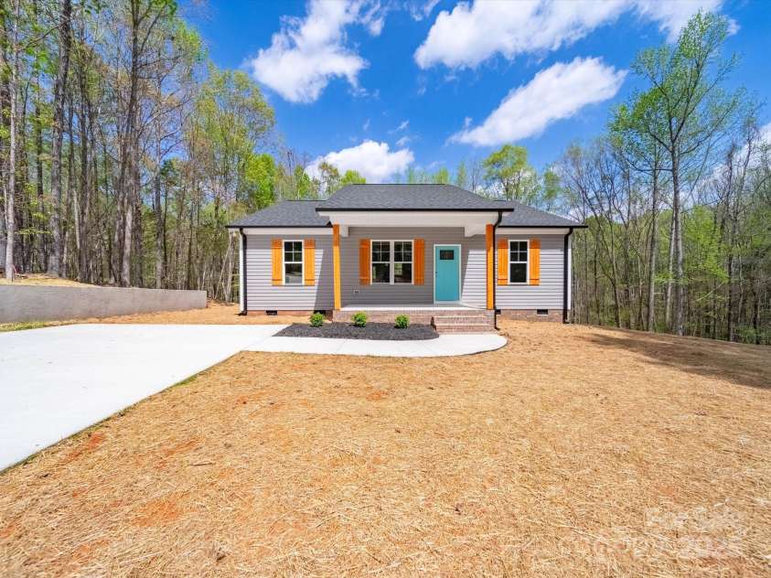 297 Barr Link Road, Mount Pleasant, NC 28124.  MLS# CAR4243604, YatesRealty ID 12887. Exterior Front View